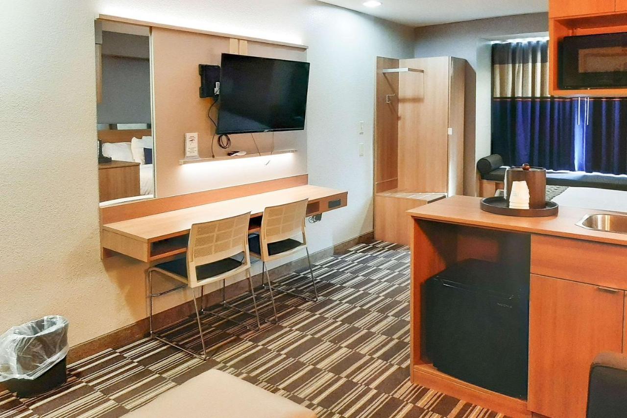 Starkville Inn & Suites 外观 照片